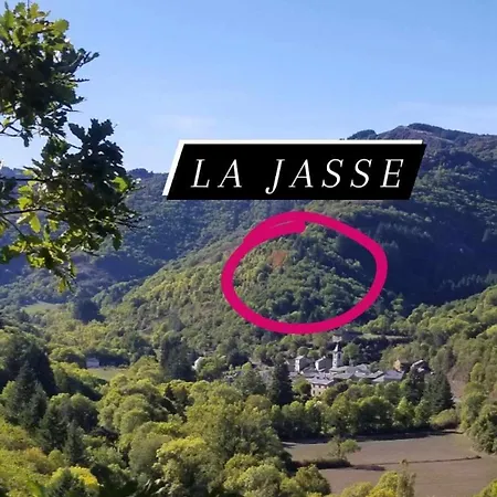 캠프장 Insolite Bergerie Dans La Foret *