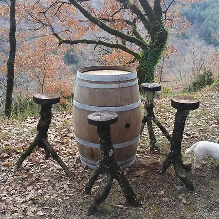 캠프장 Insolite Bergerie Dans La Foret Arnac-Sur-Dourdou