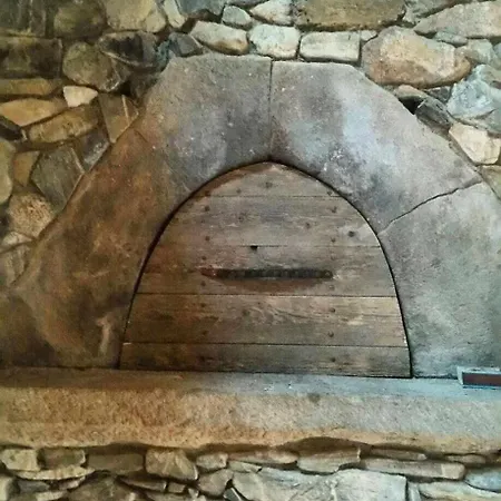 Insolite Bergerie Dans La Foret