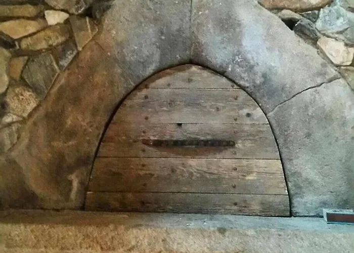 Insolite Bergerie Dans La Forêt