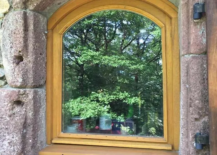 Parque de Campismo Insolite Bergerie Dans La Forêt