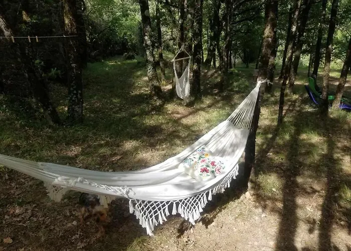 Kemping Insolite Bergerie Dans La Foret *