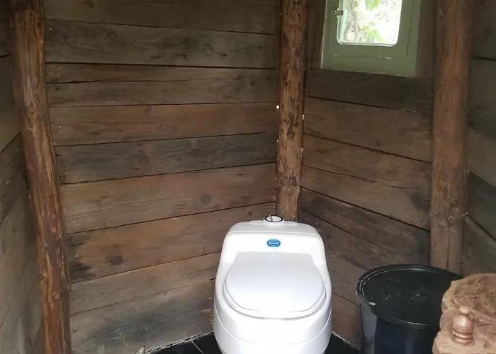 Insolite Bergerie Dans La Forêt Parque de Campismo