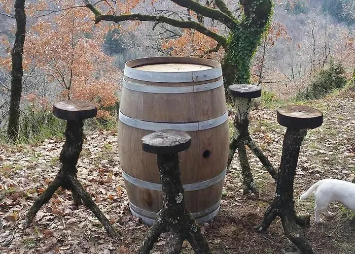 Parque de Campismo Insolite Bergerie Dans La Forêt Arnac-Sur-Dourdou